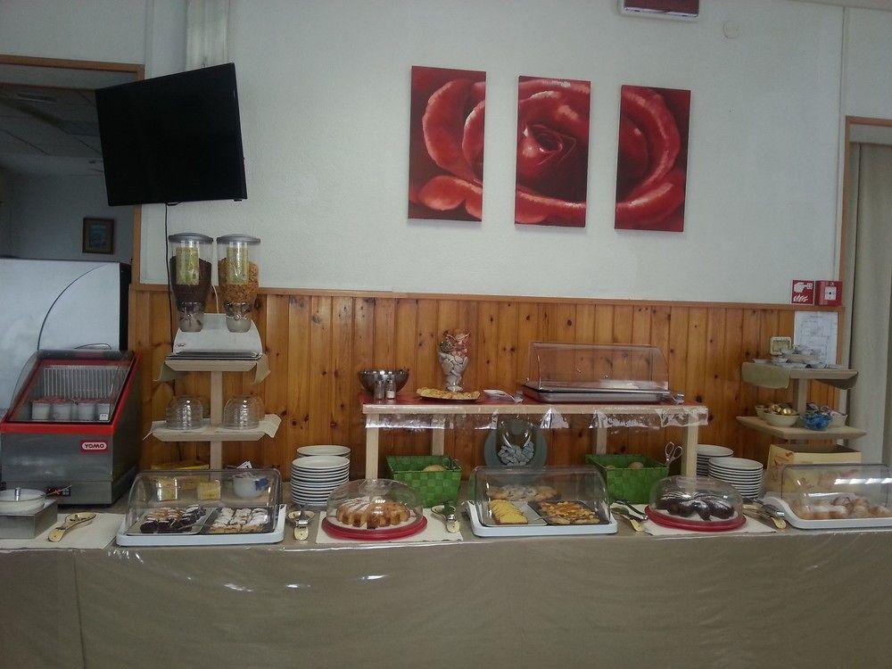Hotel Villa Arlotti Римини Экстерьер фото