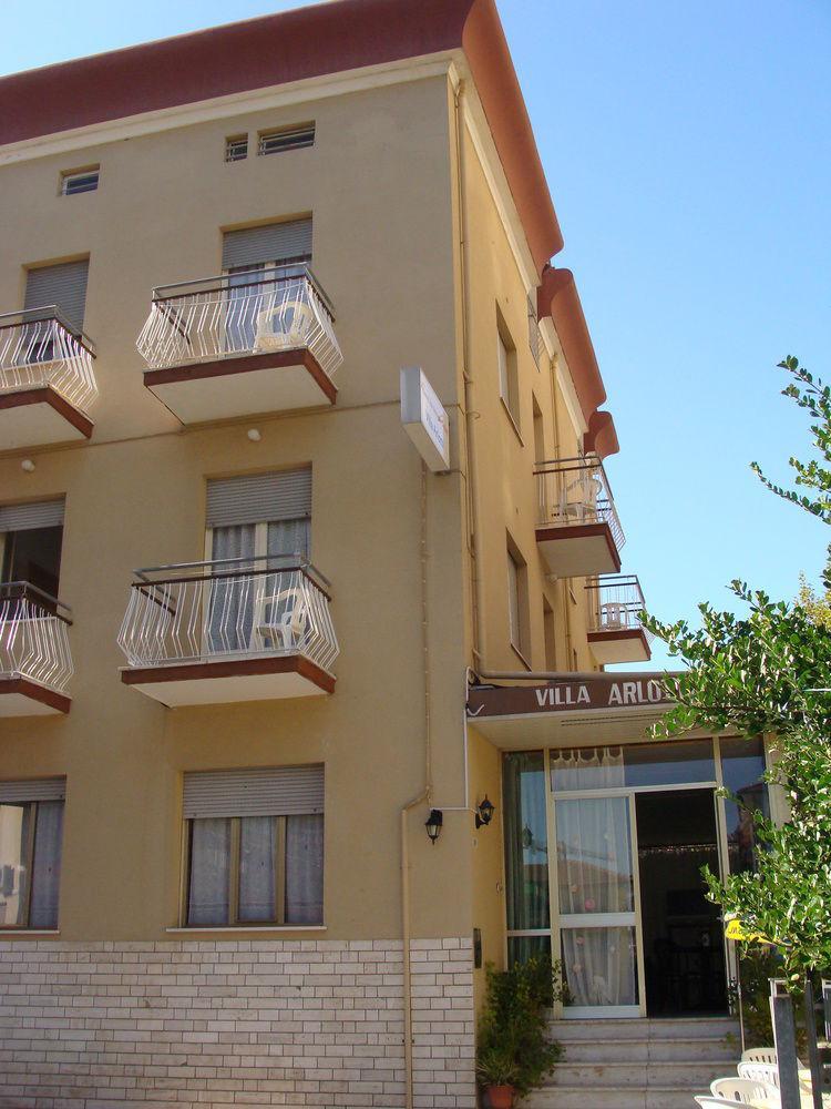Hotel Villa Arlotti Римини Экстерьер фото
